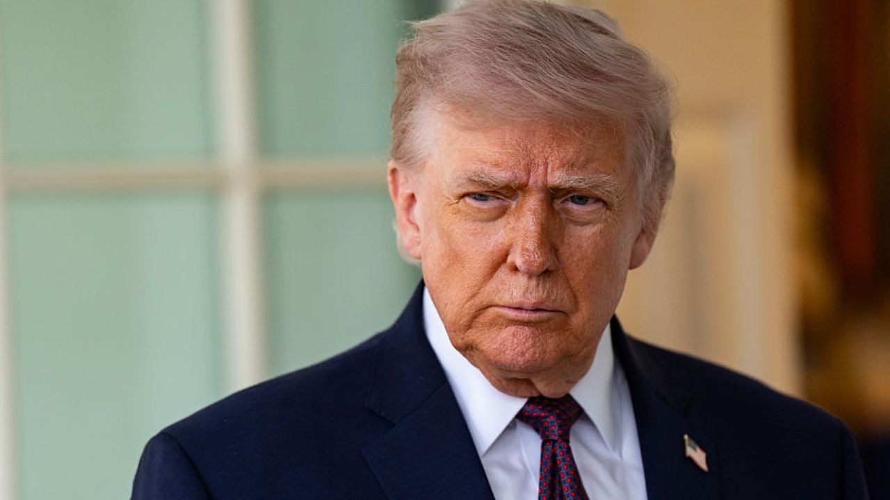 ইরানে হামলার পরিবর্তে দীর্ঘমেয়াদী নৌ-অবরোধের প্রস্তুতি ট্রাম্পের