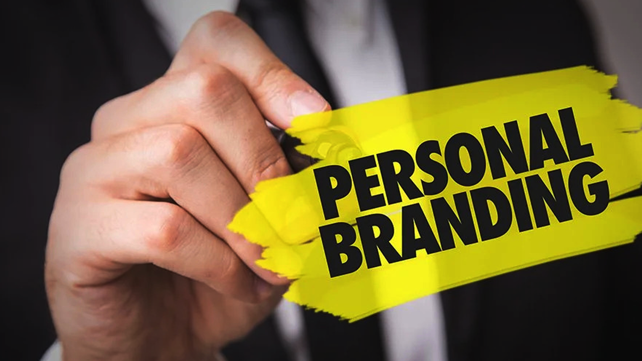 ব্যক্তিগত ব্র্যান্ডিং কর্মজীবনে আপনাকে আলাদা করে তোলার শক্তি