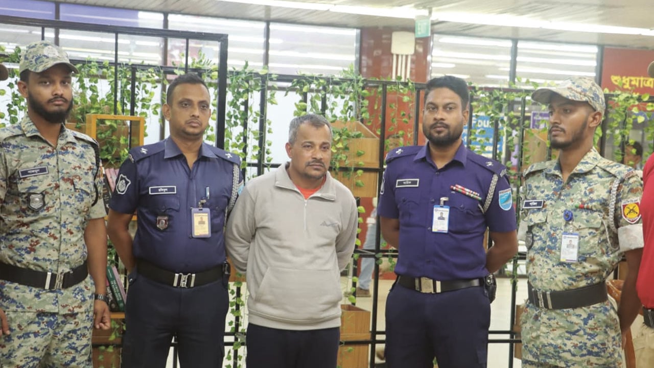 দুবাই থেকে হত্যা মামলার প্রধান আসামি গ্রেপ্তার