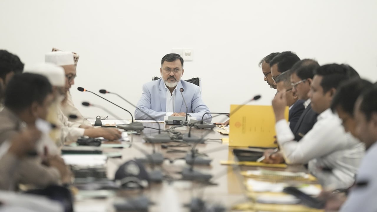 আগারগাঁও বাণিজ্য মেলার মাঠে ডিএনসিসির ঈদ জামাত