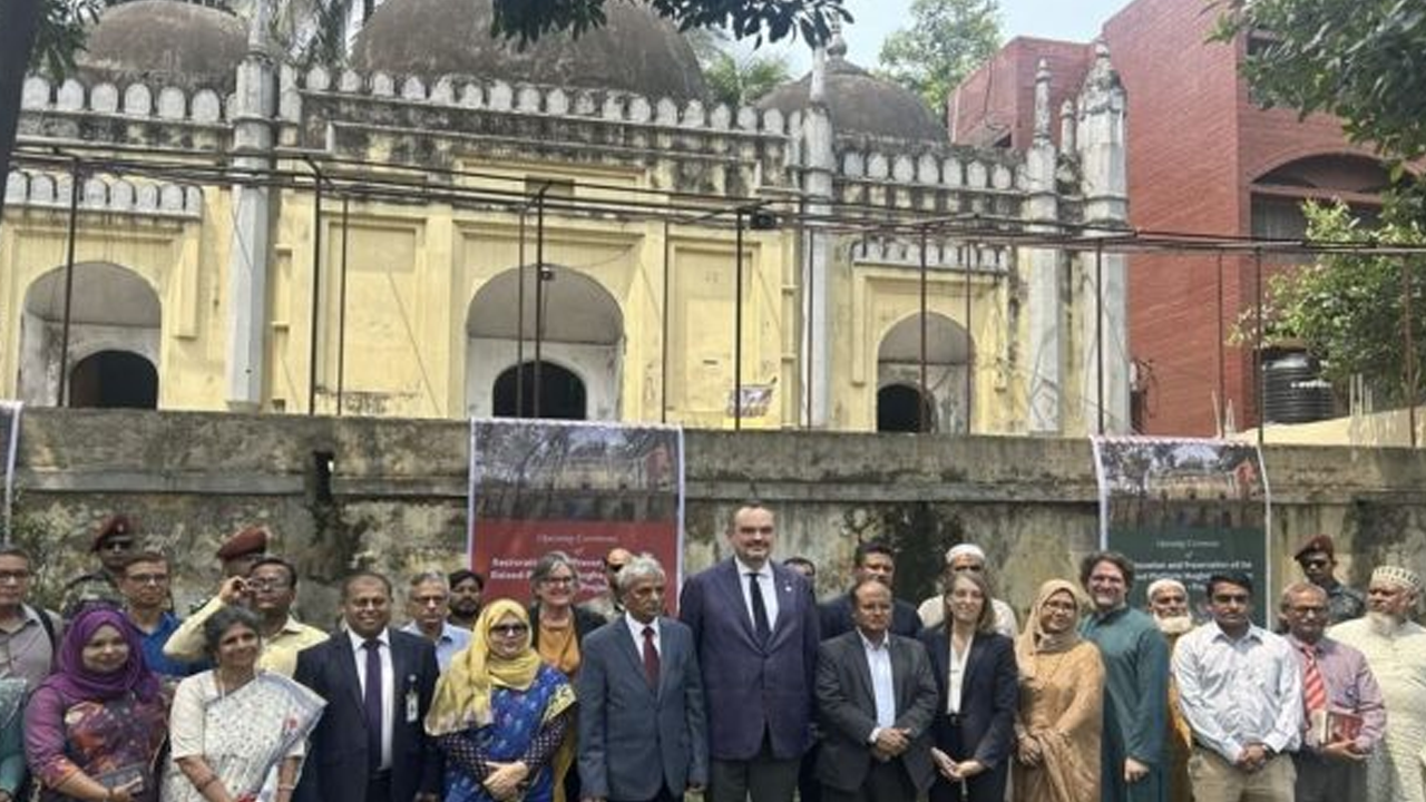 ঢাবির ঐতিহাসিক মুসা খান মসজিদ সংস্কারে যুক্তরাষ্ট্রের অনুদান - ১