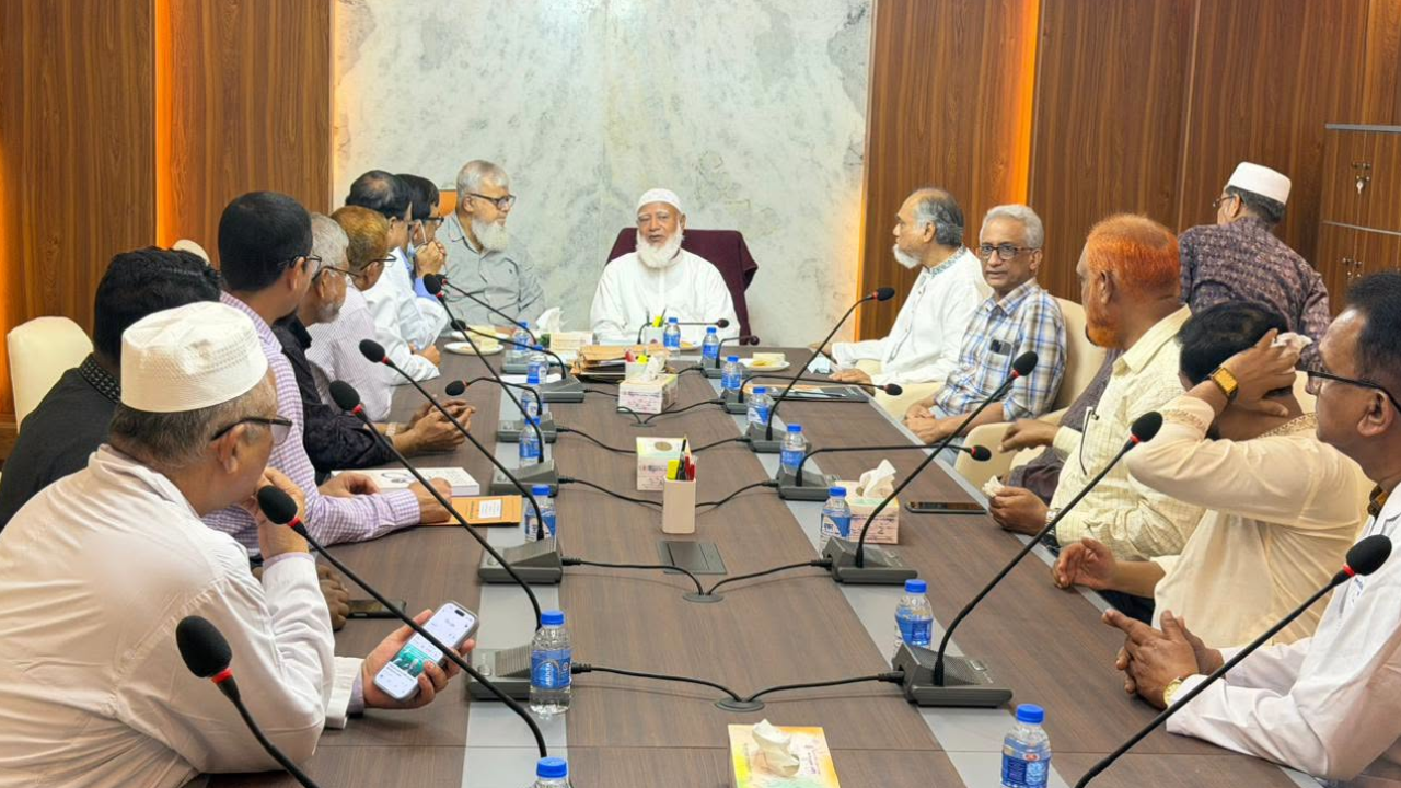 হাম আক্রান্তদের দেখতে শিশু হাসপাতালে জামায়াত আমির