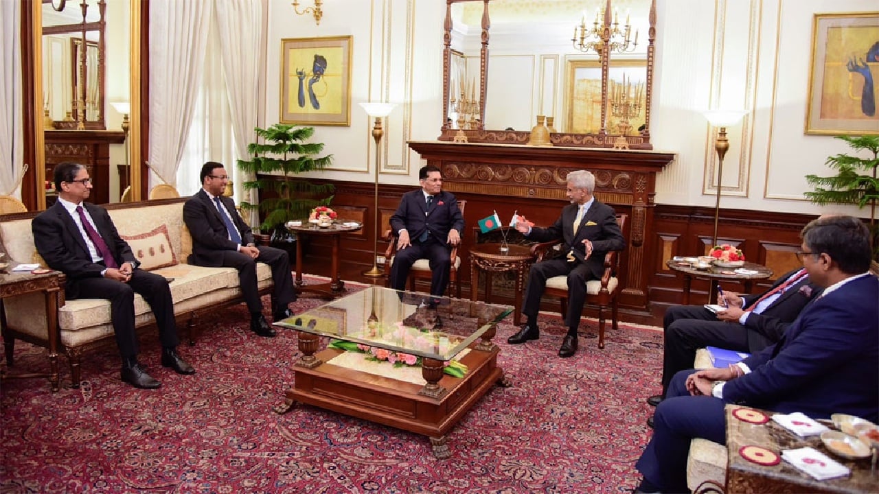 দিল্লির বৈঠকে শেখ হাসিনাকে ফেরত চাইলেন পররাষ্ট্রমন্ত্রী