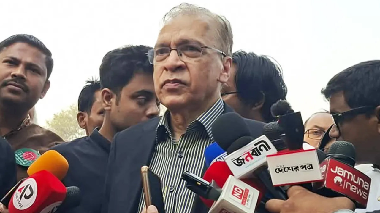 একুশের চেতনার পরিপন্থী দুর্নীতি এবং ধর্মান্ধতা: টিআইবির নির্বাহী পরিচালক