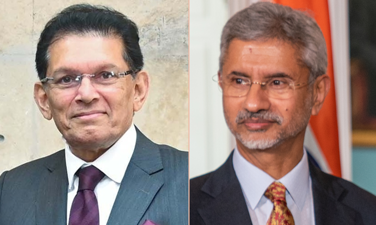 দীর্ঘ বিমানযাত্রায় মরিশাস যাচ্ছেন খলিলুর-জয়শংকর