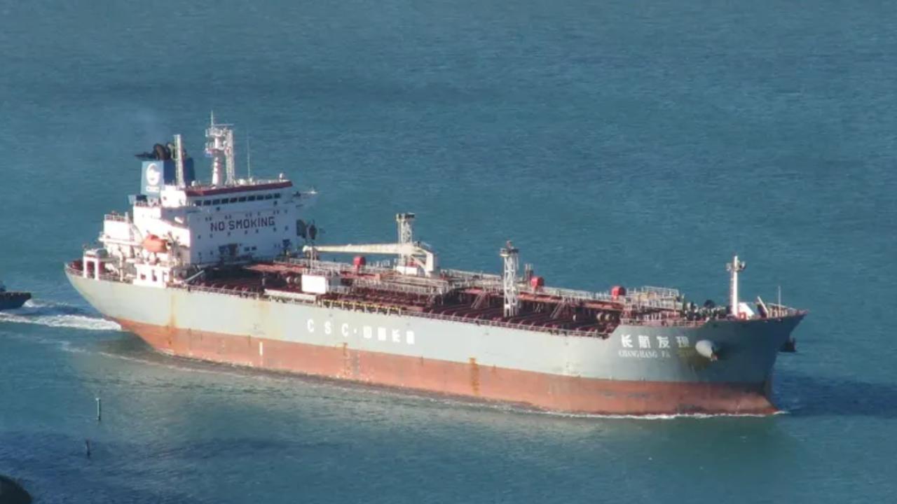 দেশে এলো আরো এক ডিজেলবাহী জাহাজ