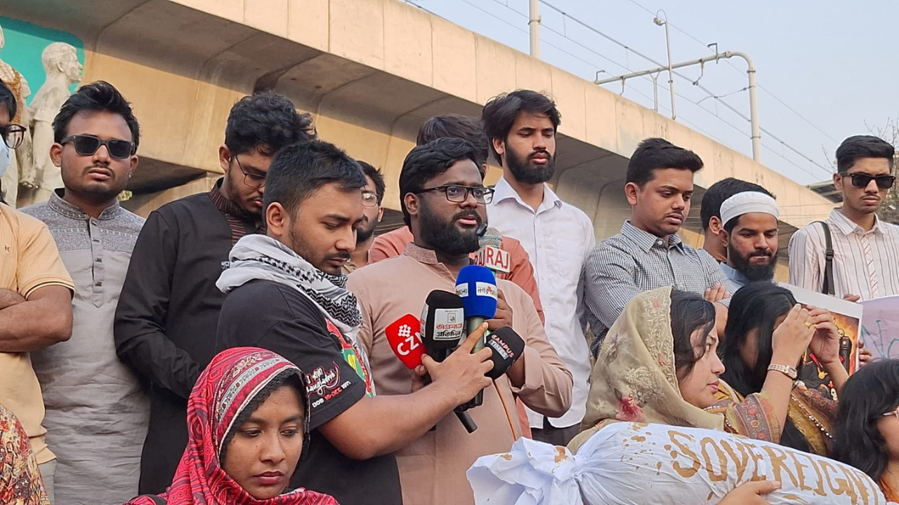 সরকার জুলাই গণঅভ্যুত্থান নিয়ে ষড়যন্ত্রে লিপ্ত হচ্ছে: ছাত্রশক্তি সভাপতি