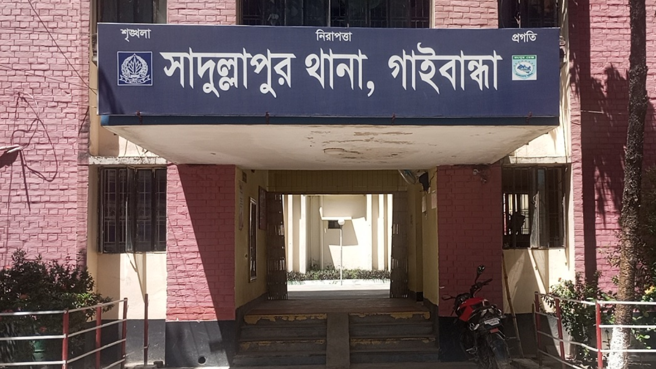 একইসঙ্গে প্রেমিক যুগলের বিষপানে, প্রাণ গেলো প্রেমিকার