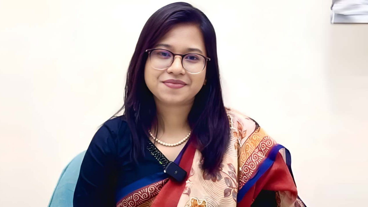 এনসিপি নেত্রী মনিরা শারমিনের মনোনয়ন স্থগিত