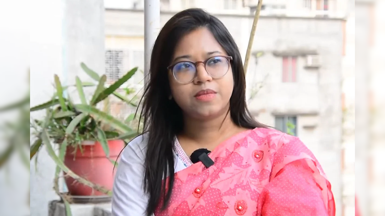 এনসিপি নেত্রী মনিরা শারমিনের মনোনয়নপত্র বাতিল