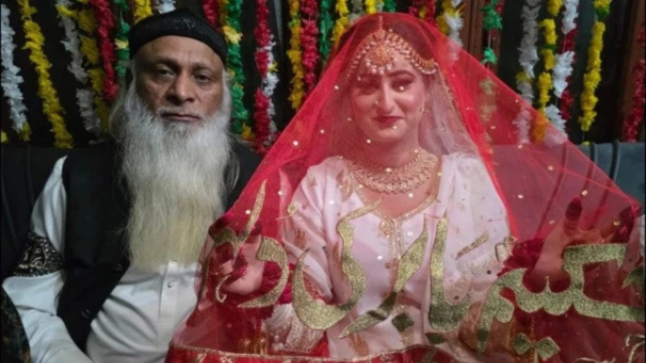 তরুণীকে বিয়ে, সমালোচনার জবাবে যা বললেন সত্তরোর্ধ্ব বর