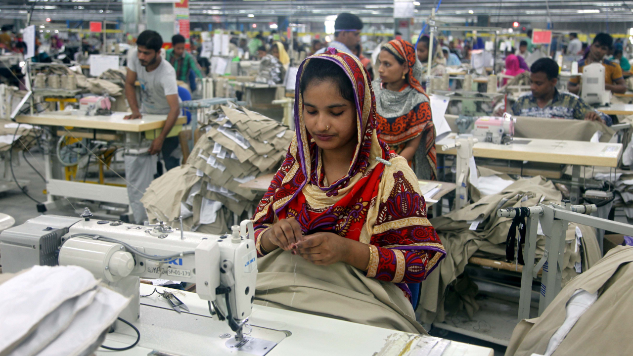 কড়া নাড়ছে ঈদ; শ্রমিকের বেতন ভাতা কতদূর