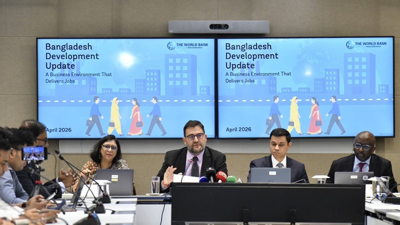 গভীর সংকটে দেশের অর্থনীতি, বিশ্বব্যাংকের সতর্কতা