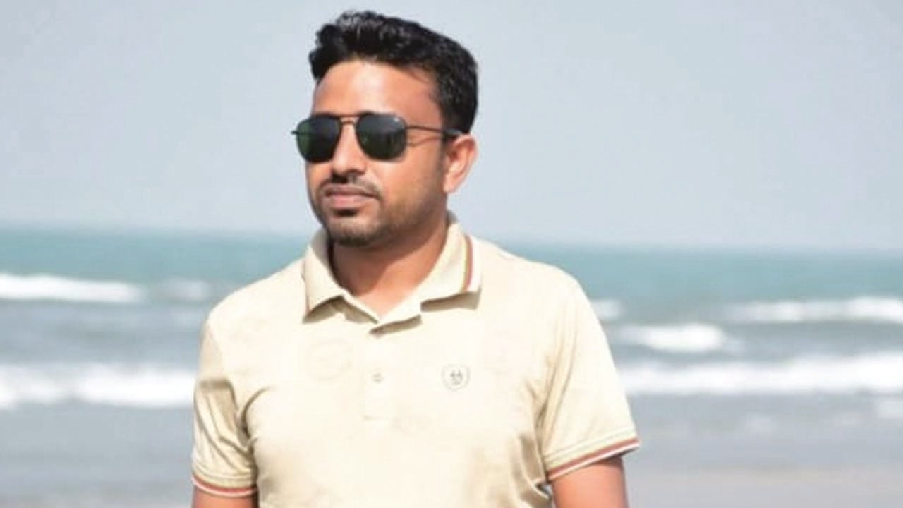 স্বাক্ষর জাল করায় ভূমি কর্মকর্তা বরখাস্ত