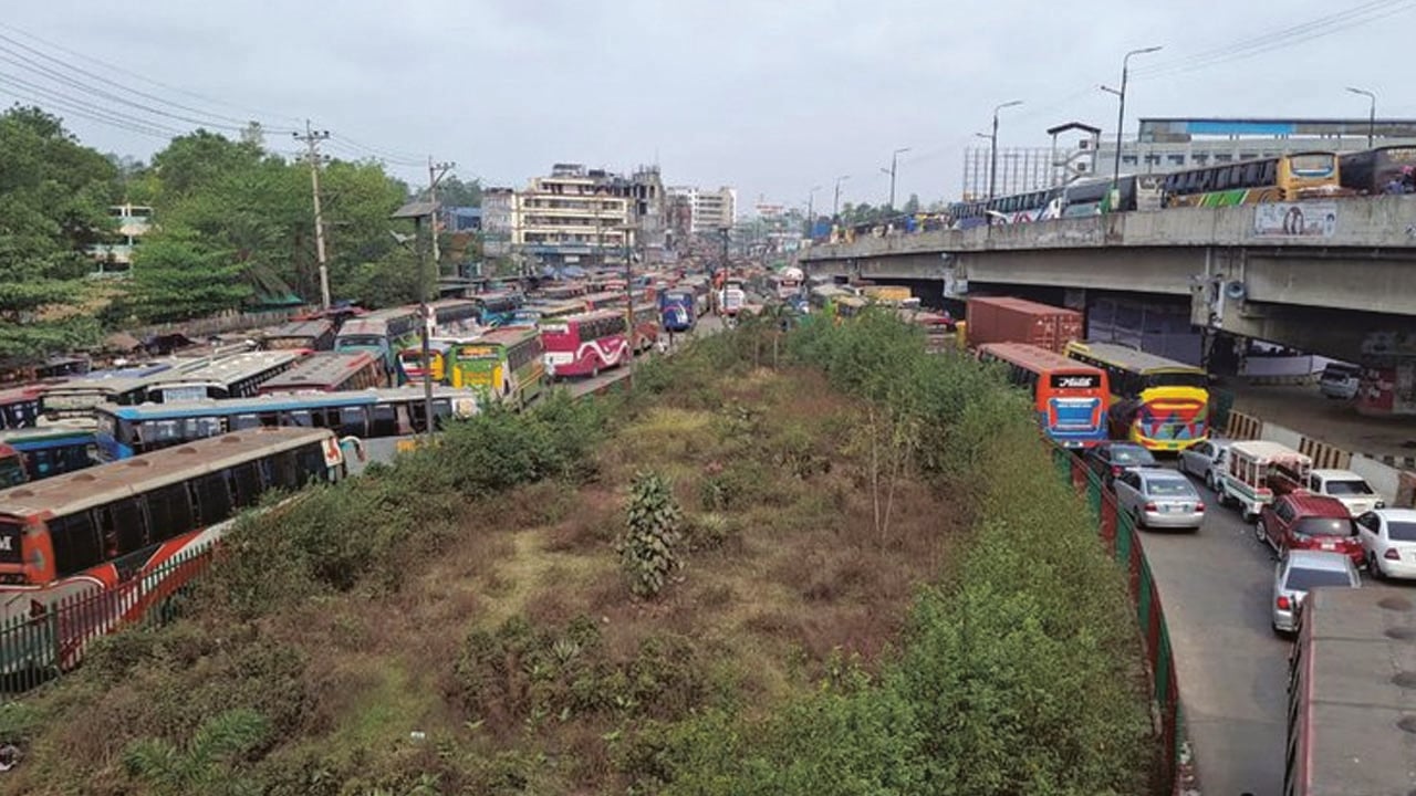 ঢাকা-টাঙ্গাইল মহাসড়কে থেমে থেমে যানজট