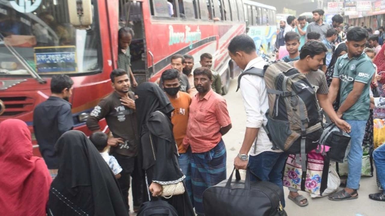 বাসে ৬৪ শতাংশ ও লঞ্চে ৪২ শতাংশ ভাড়া বাড়ানোর প্রস্তাব