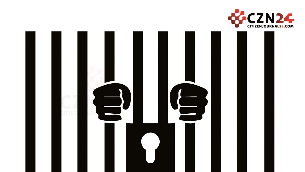 এসএসসির প্রশ্ন দেওয়ার কথা বলে টাকা নেওয়ার অভিযোগ, গ্রেপ্তার ৪