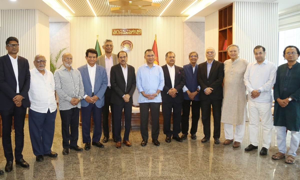 গ্রেপ্তারকৃত সাংবাদিকদের জামিনে প্রধানমন্ত্রীর সহযোগিতা চাইলো নোয়াব