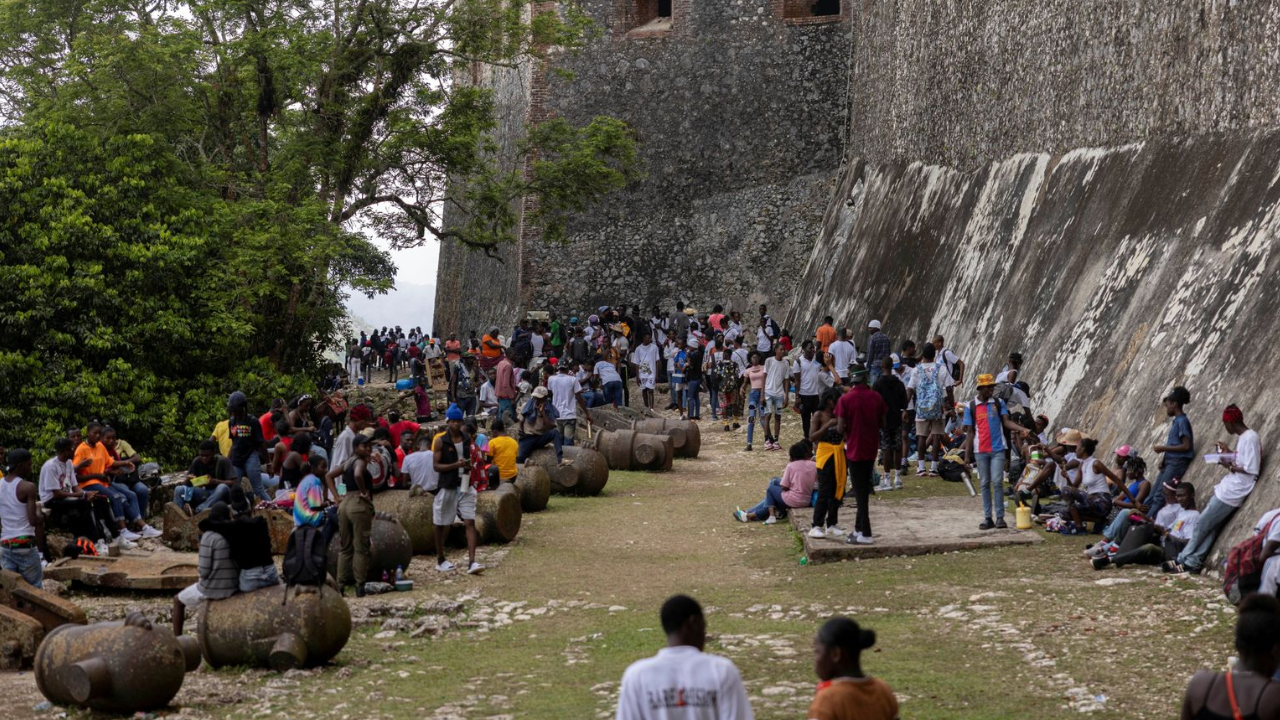 হাইতির লাফেরিয়েরে দুর্গে পদদলিত হয়ে অন্তত ৩০ জন নিহত