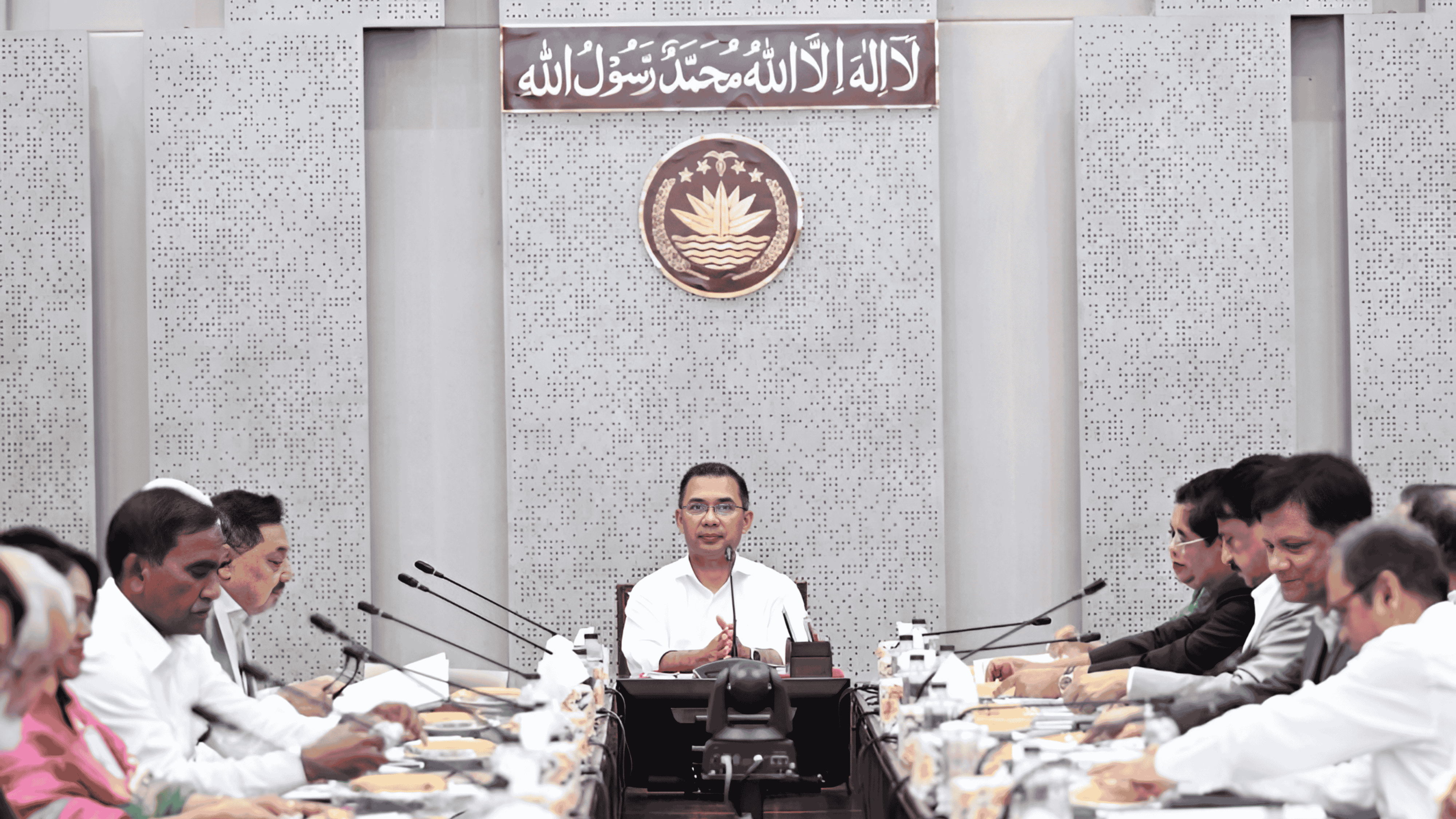 হজসেবায় সৌদিতে থাকা বাংলাদেশি শিক্ষার্থীদের নিয়োগের চিন্তা সরকারের