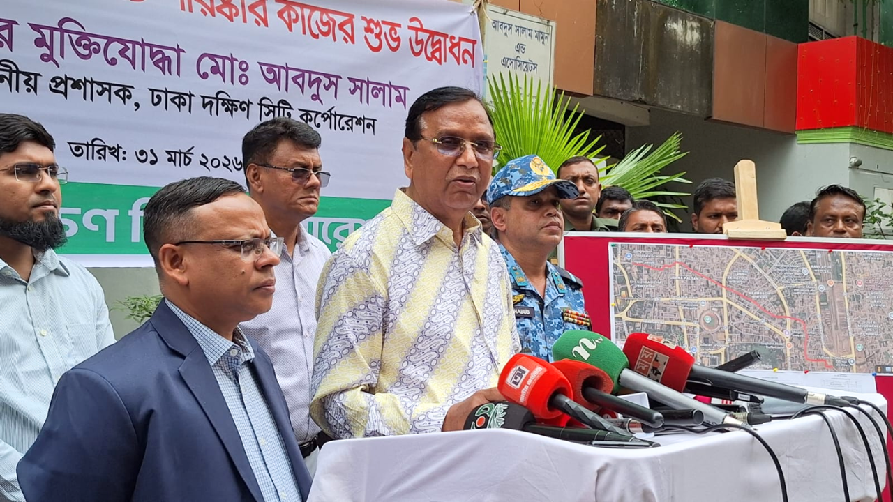 এক মাসে চার বক্স কালভার্ট পরিষ্কারের লক্ষ্য ডিএসসিসির: প্রশাসক