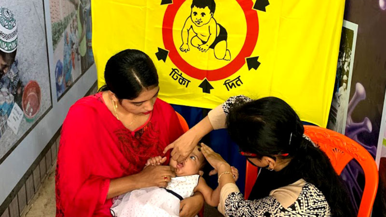 টিকার সংকটে ইপিআই: এমআর ও নিউমোনিয়ার ভ্যাকসিনের মজুত শূন্য