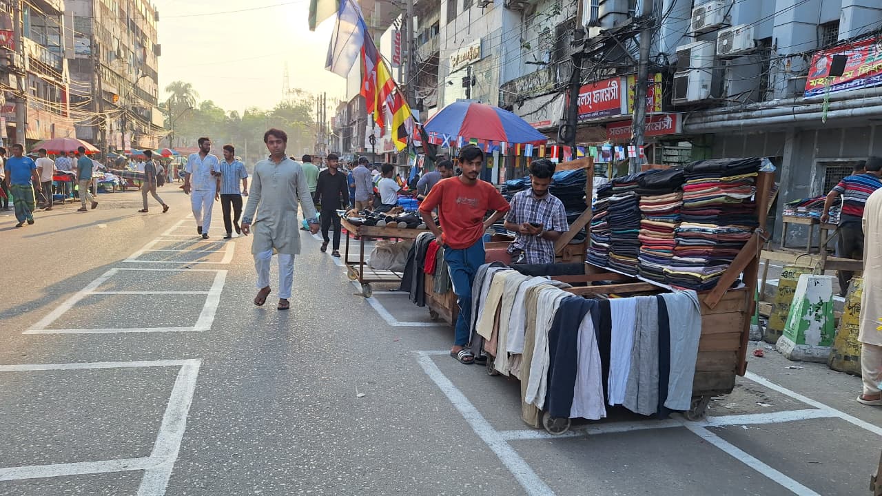 হকার-৩