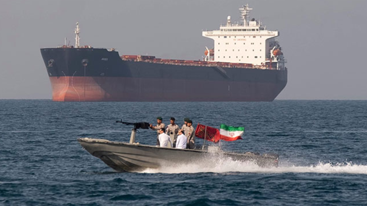 হরমুজ প্রণালি ইরানের নিয়ন্ত্রণে, টোল অবশ্যই দিতে হবে: তেহরান