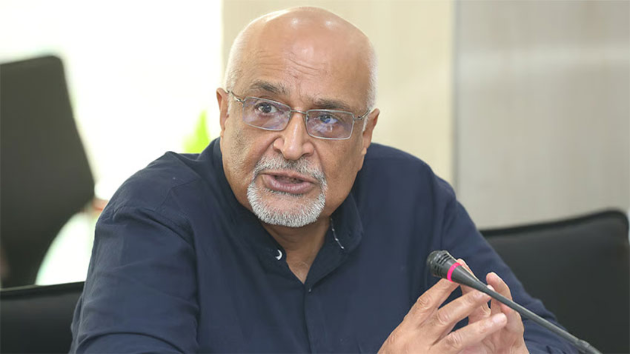 হরমুজের থেকেও বড় বাধা অন্তর্বর্তী সরকারের চুক্তি: দেবপ্রিয়