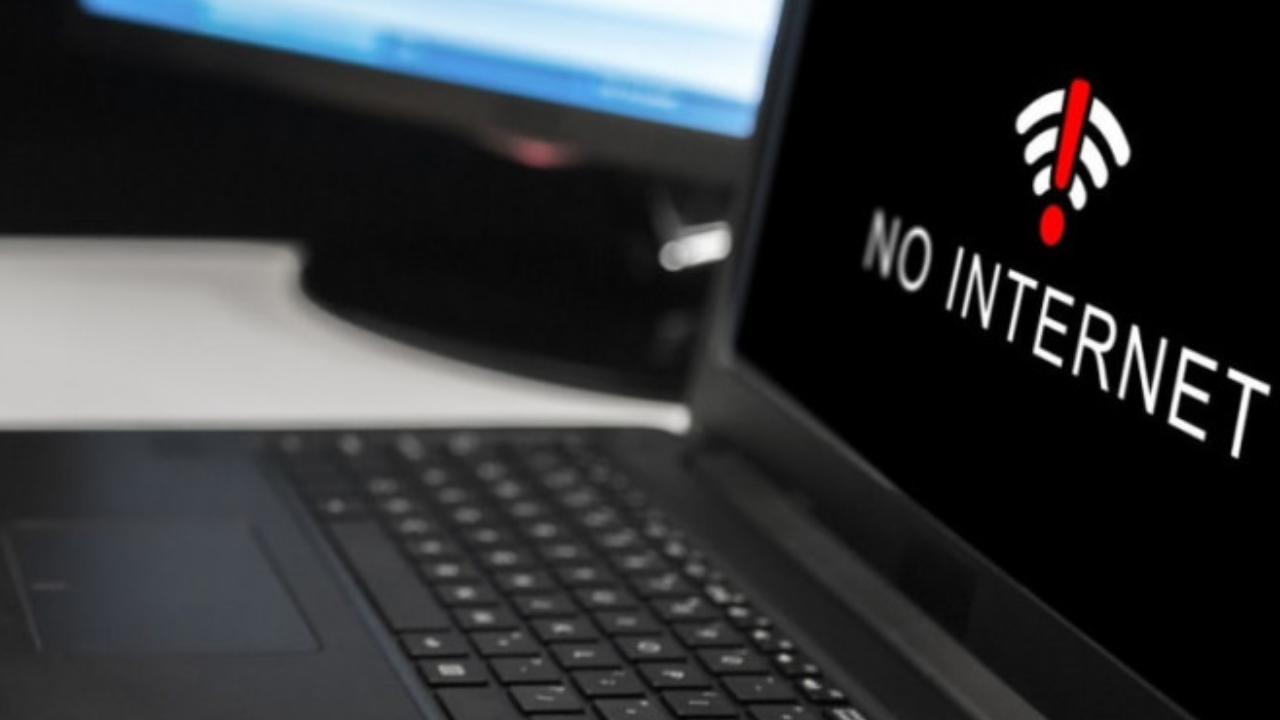 ইন্টারনেট বিহীন ১০০০ ঘণ্টা পার করলো ইরান