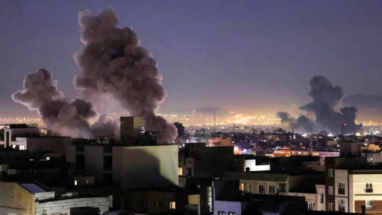 ইরান যুদ্ধ: ইন্দোনেশিয়ায় স্থগিত ডি-৮ সম্মেলন