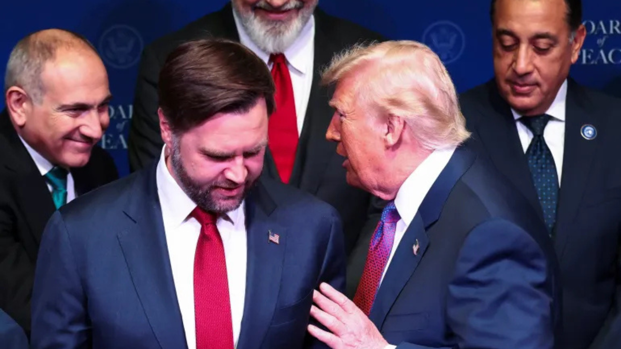 ইরান চুক্তি ‘চূড়ান্ত’ করতে যাদেরকে পাঠালেন ট্রাম্প