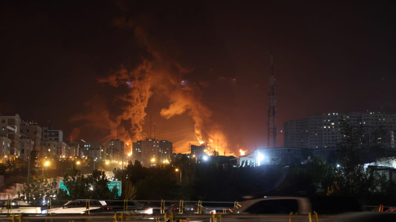 ইরানজুড়ে ব্যাপক বোমাবর্ষণ, নিহত ৩৪