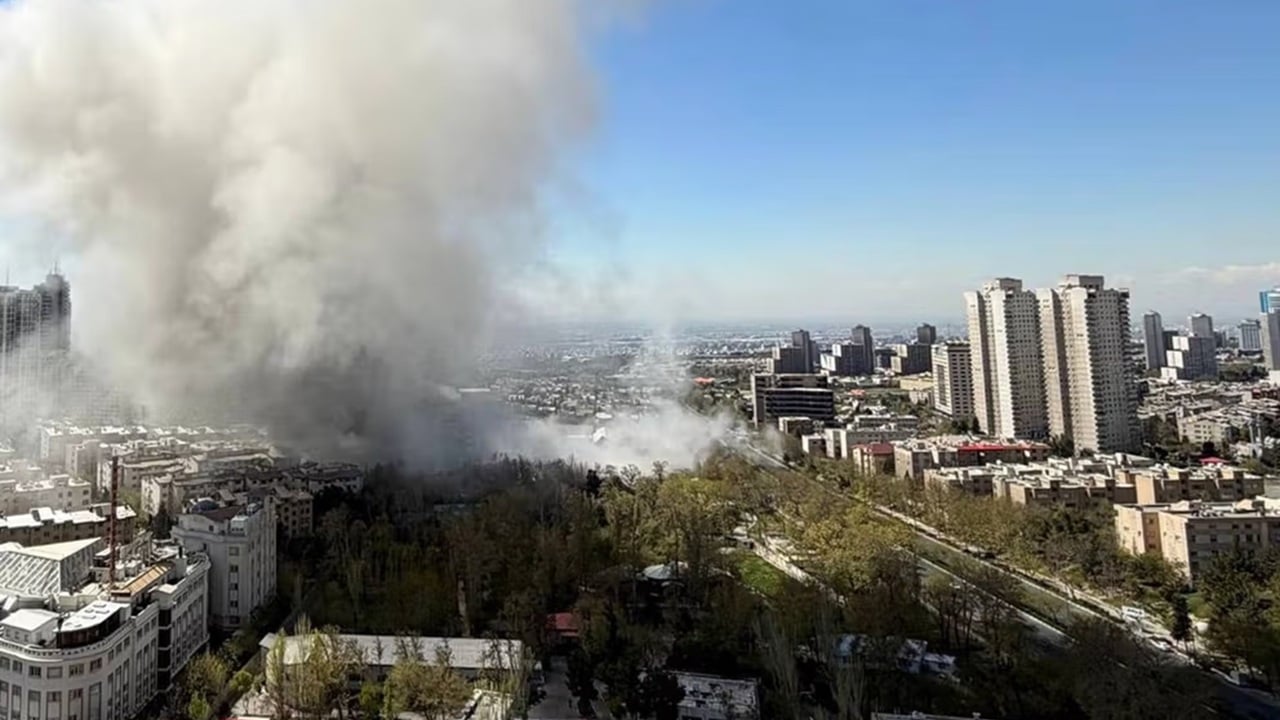 ইরানজুড়ে রেল ও সড়ক অবকাঠামোয় হামলা