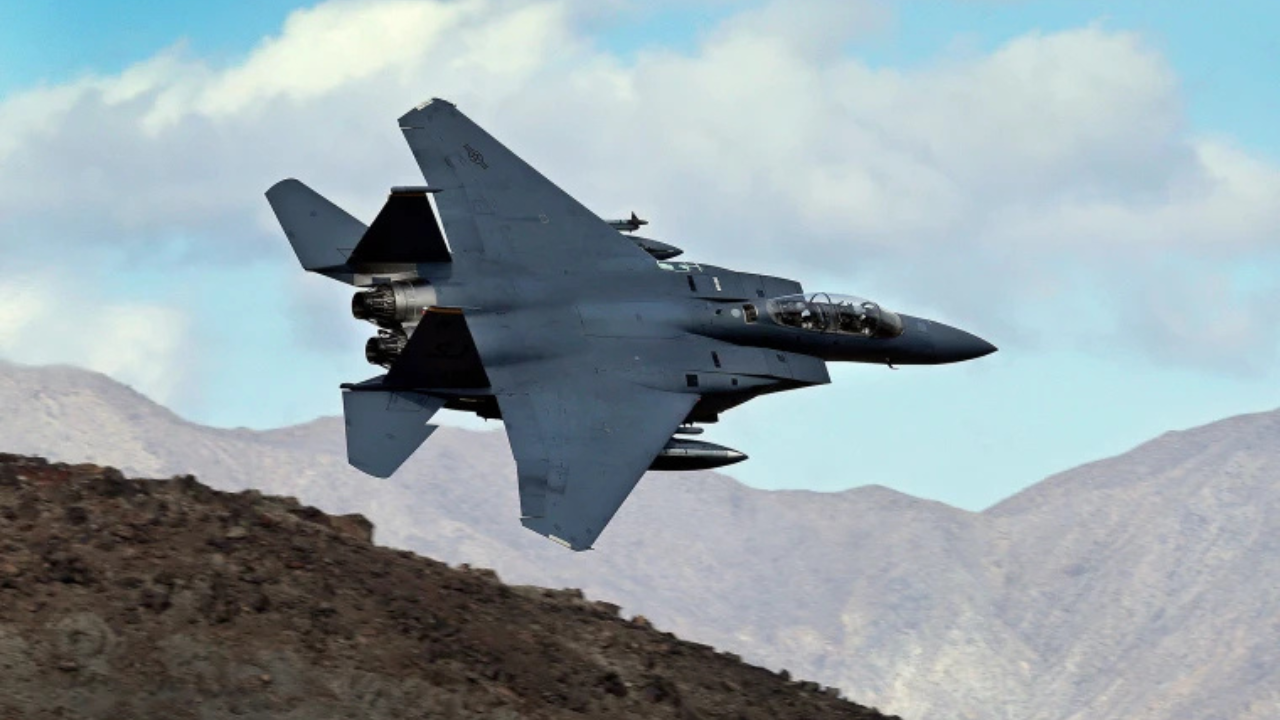 ইরানের যে অস্ত্রে বিধ্বস্ত হয় মার্কিন যুদ্ধবিমান