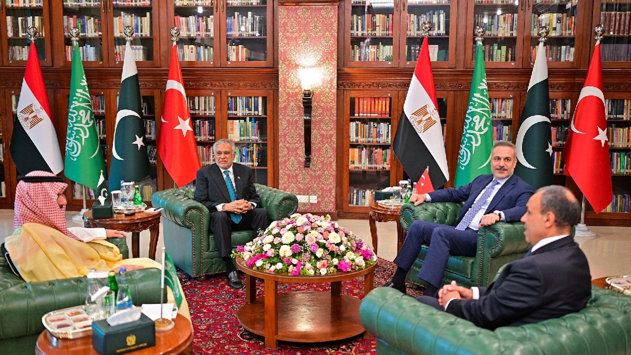 ইরান যুদ্ধ বন্ধে বৈঠকে চার দেশের পররাষ্ট্রমন্ত্রী