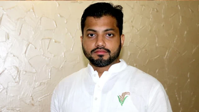 ইশরাকের পদত্যাগপত্র গ্রহণ করে প্রজ্ঞাপন জারি