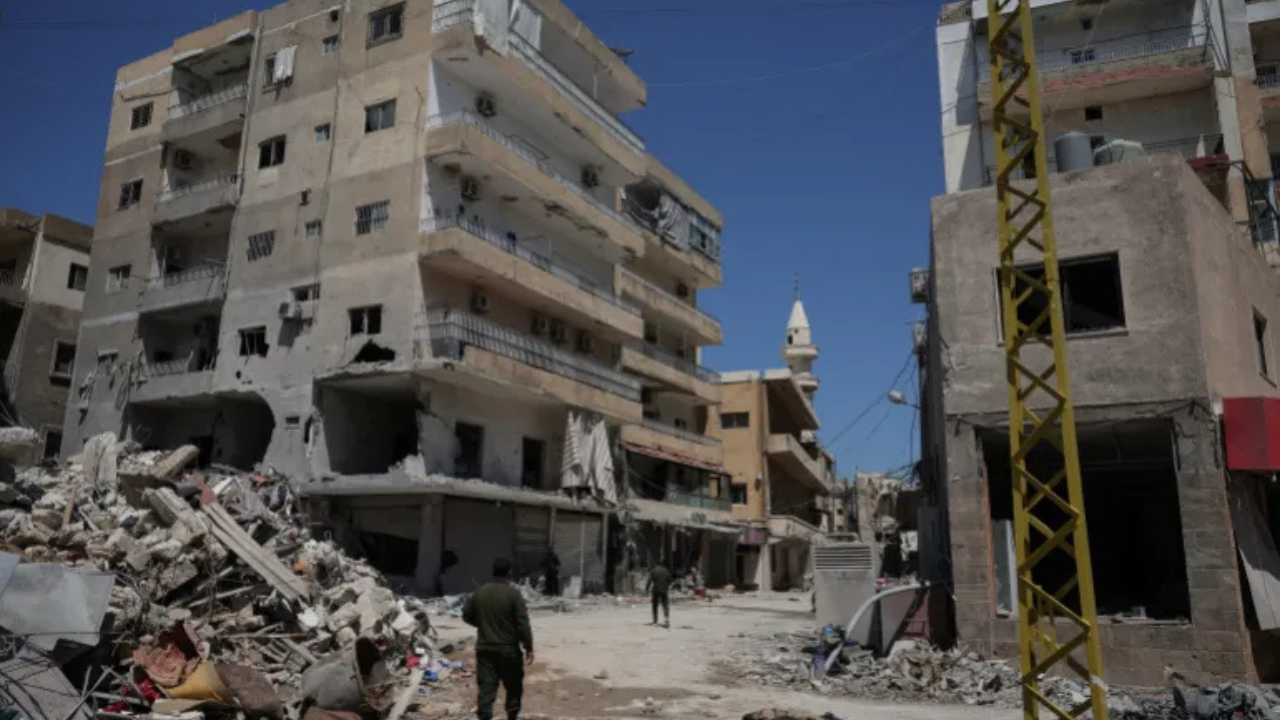 ইসরায়েলি হামলায় লেবাননে নিহতের সংখ্যা ছাড়ালো ২ হাজার