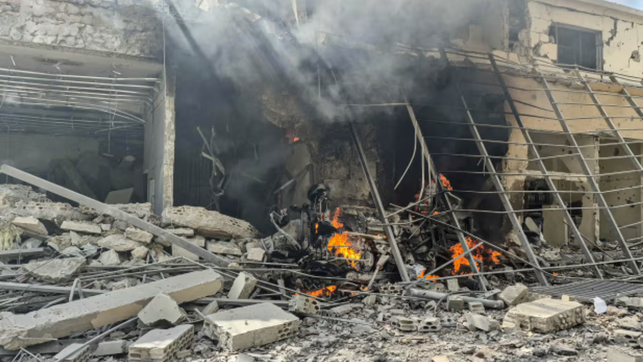 ইসরায়েলি হামলায় লেবাননে নিরাপত্তা বাহিনীর ১৩ সদস্য নিহত