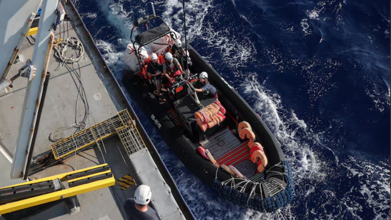 ইতালির উপকূলে ৩২ অভিবাসনপ্রত্যাশী উদ্ধার, নিখোঁজ ৭১