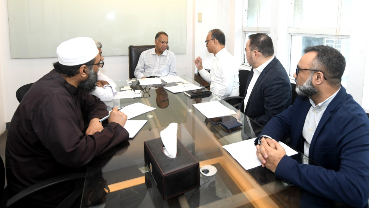 জ্বালানি সংকটে পোশাক কারখানার উৎপাদন কমেছে ৩০ শতাংশ