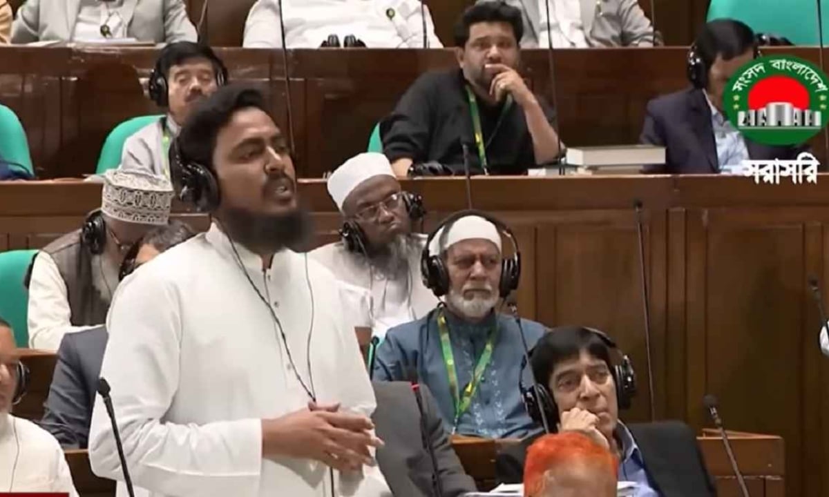 জ্বালানির দাম মাত্রাতিরিক্ত বাড়িয়েছে সরকার: আখতার