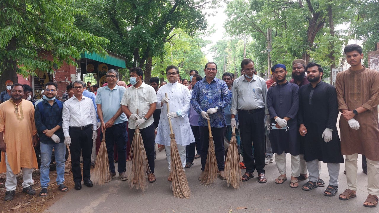 জাবিতে পরিচ্ছন্নতা অভিযান