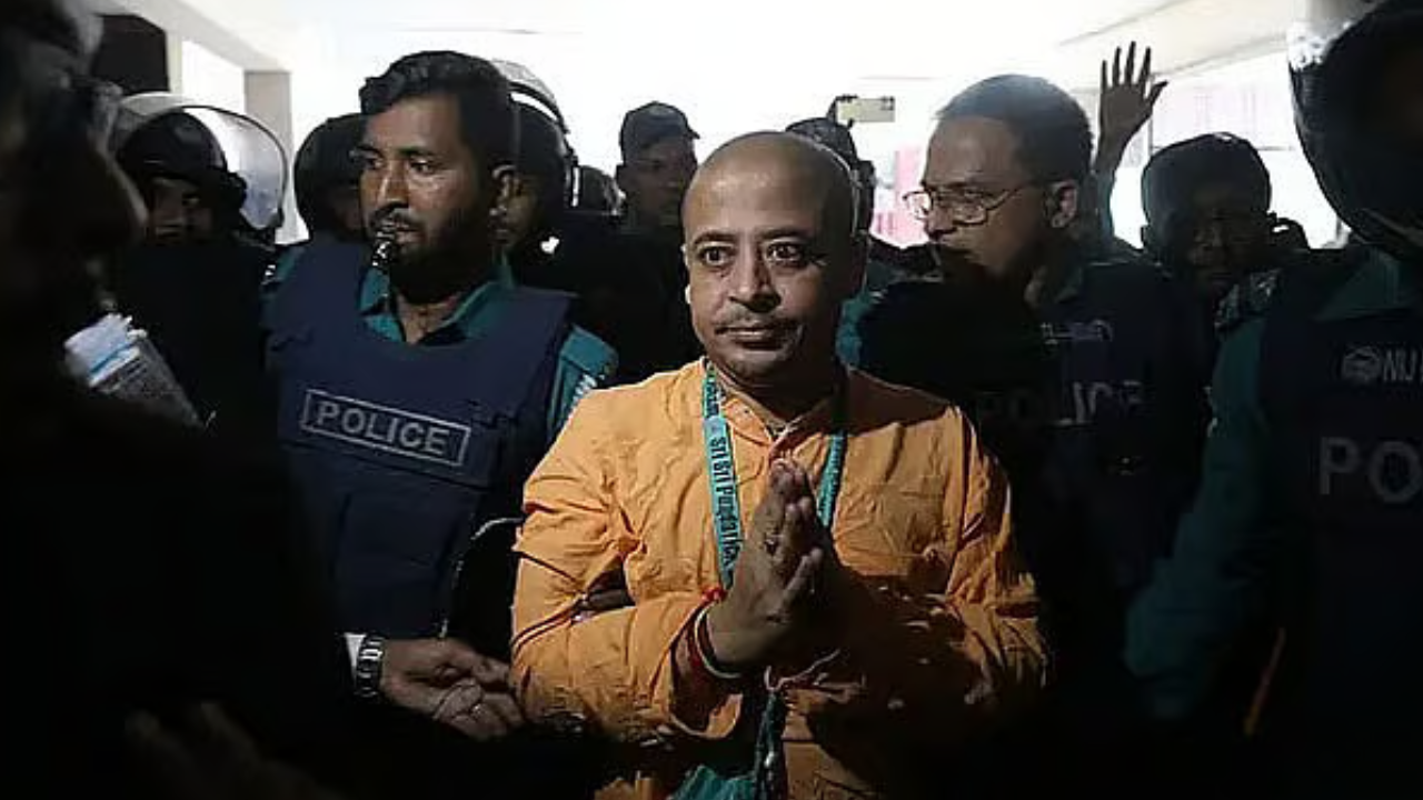 জামিন পেলেন সেই চিন্ময় দাস