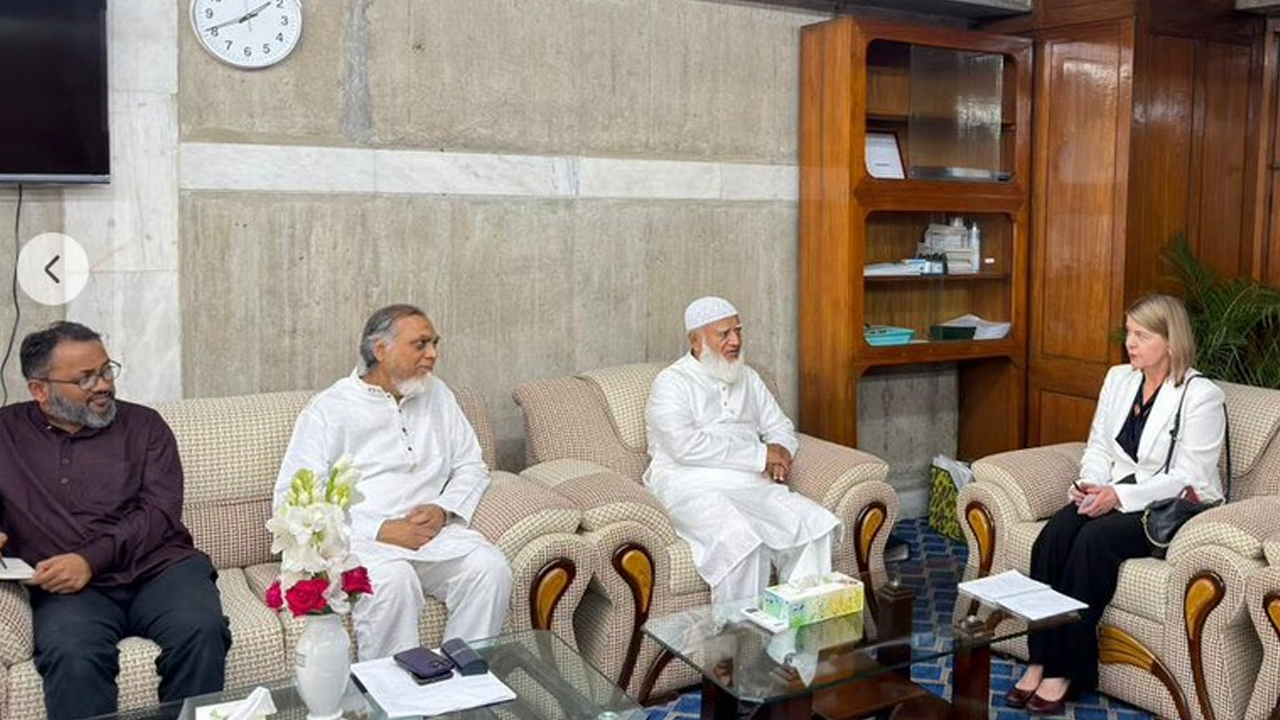 জামায়াত আমিরের সঙ্গে ইন্টারন্যাশনাল আইডিয়ার প্রতিনিধিদলের সাক্ষাৎ