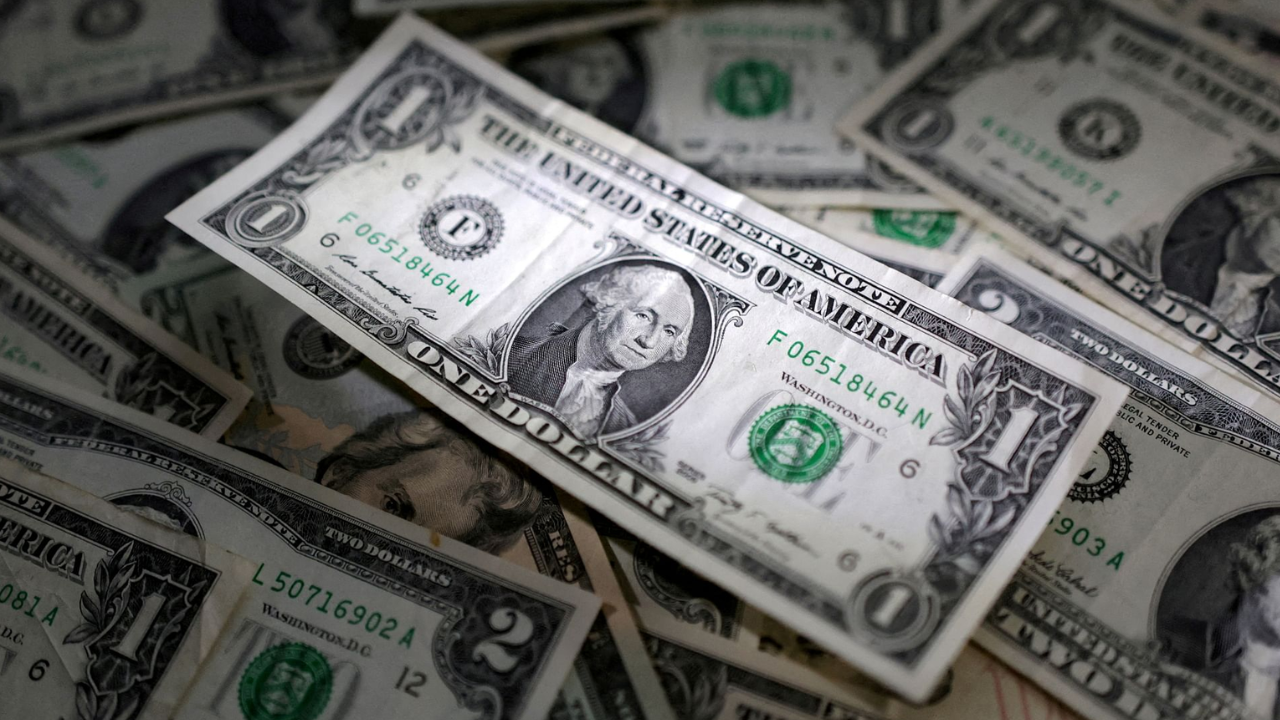 জরুরিভিত্তিতে ৩০০ কোটি ডলার ঋণ চায় সরকার