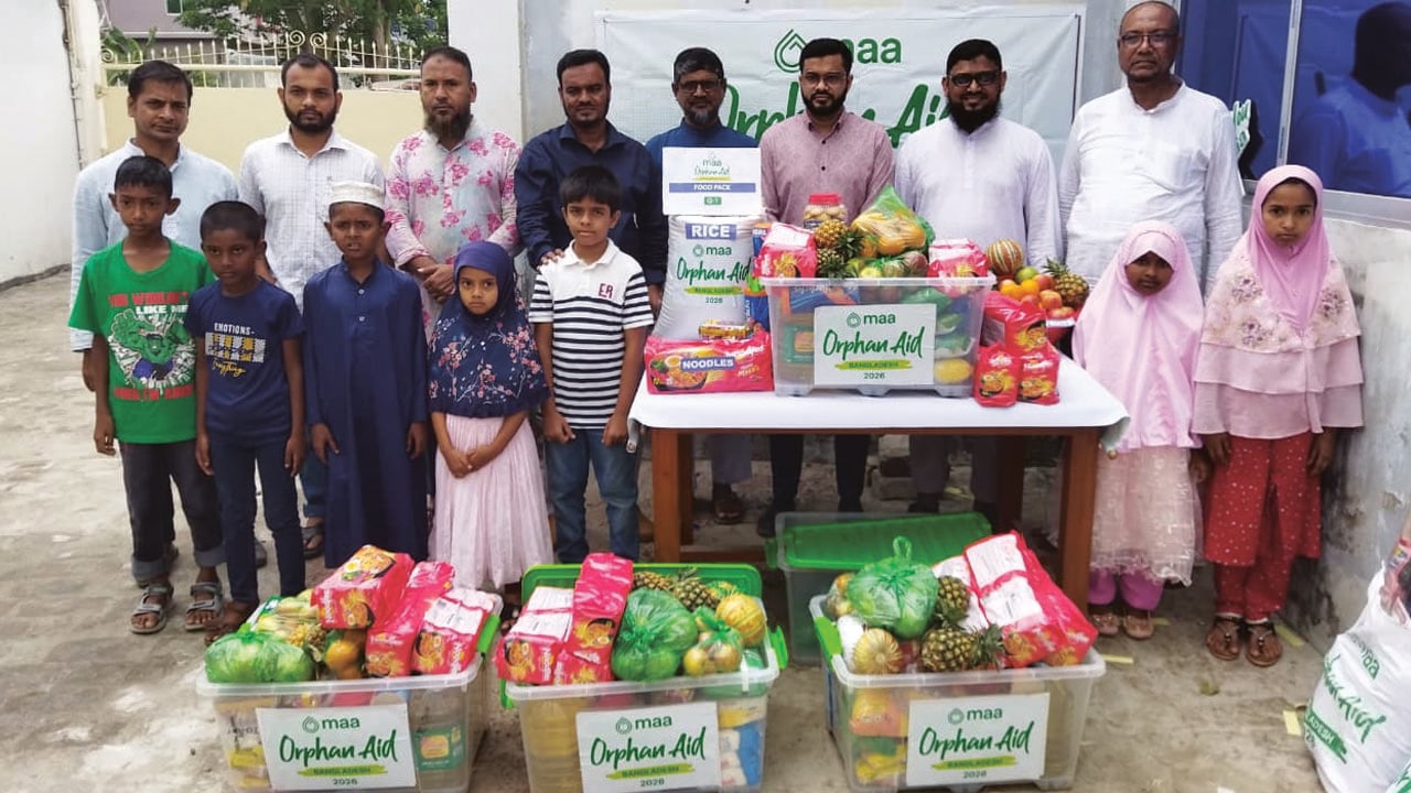 খুলনায় এতিম শিশুদের মাঝে খাদ্যসামগ্রী বিতরণ