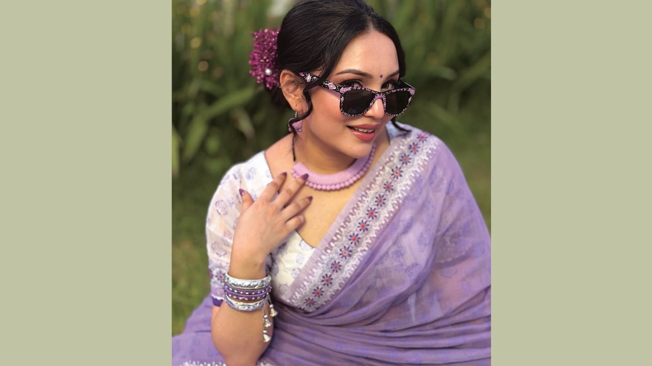 কেমন জীবনসঙ্গী চান জানালেন ইসরাত জাহিন