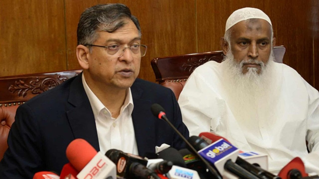 কোরবানি ঘিরে চাঁদাবাজি বন্ধে হটলাইন নাম্বারে ফোন দেওয়ার আহ্বান