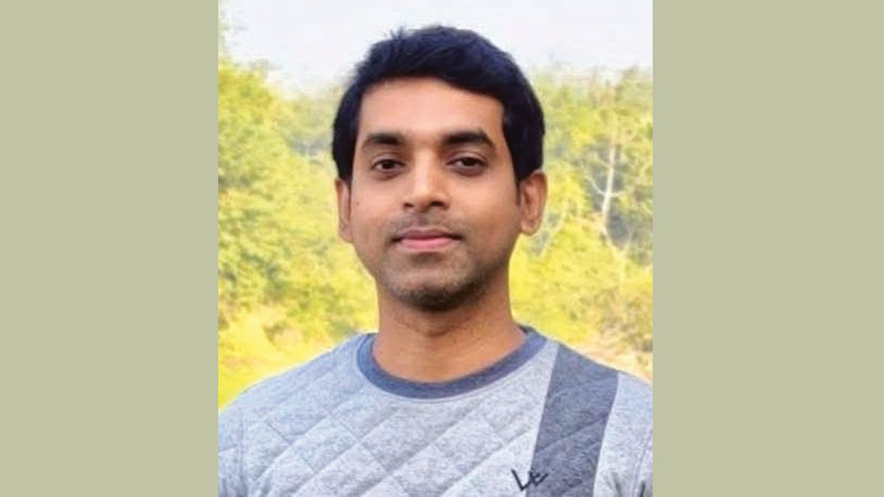 কাস্টমস কর্মকর্তার রহস্যজনক মৃত্যু: সাজানো সংসারে বিষাদের ছায়া